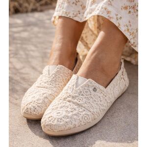 NEW! Mad Love Crochet Lace Slip On Flats Women's Size 8 Cream Boho Casual Shoes